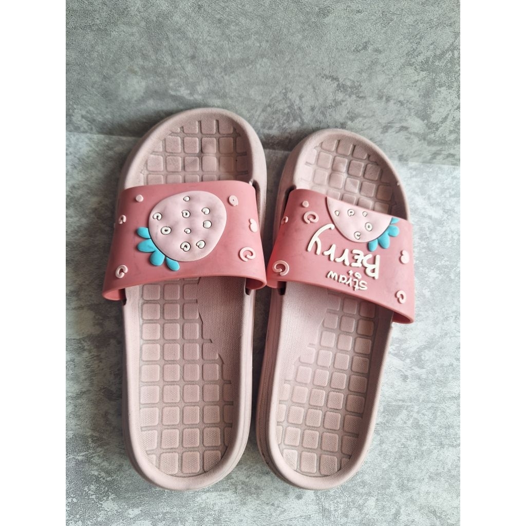 PRELOVED SANDAL KARET SELOP BATA PATA PATA SIZE 37 ANAK CEWEK SANDAL SANTAI RUMAH MAIN SANDAL TPA