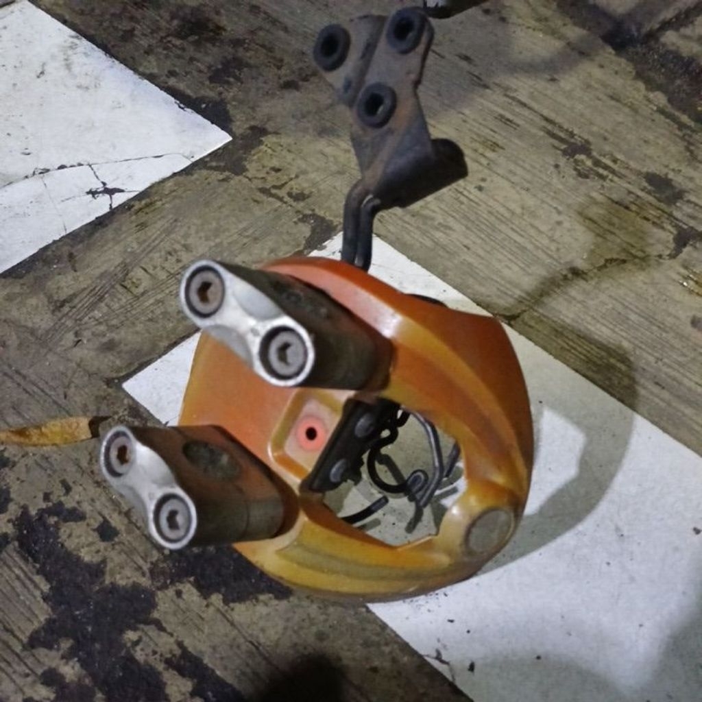 dudukan stang setir yamaha fino karbu original