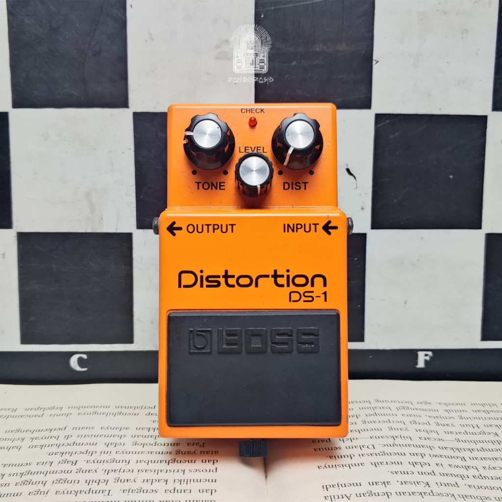BOSS Distortion DS1