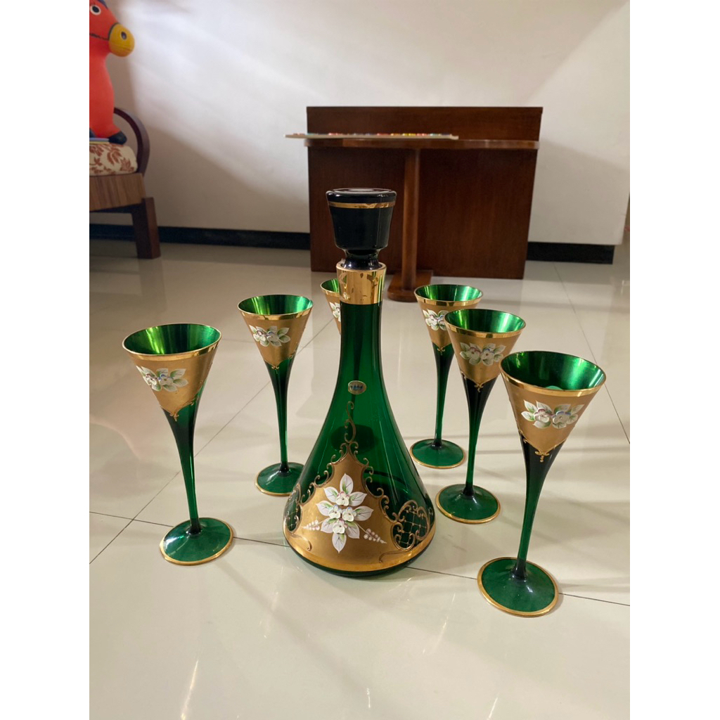 Kristal Bohemia Asli Vintage – Decanter & 6 Gelas Hijau Lukis Emas (Czech Crystal)
