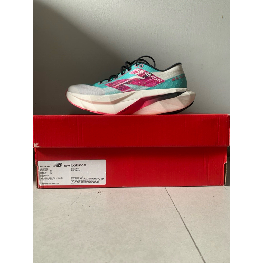 NEW BALANCE SC ELITE V4 NYC MARATHON WOMAN