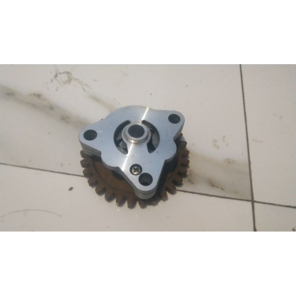 oli pomp pompa oli Suzuki thunder 125