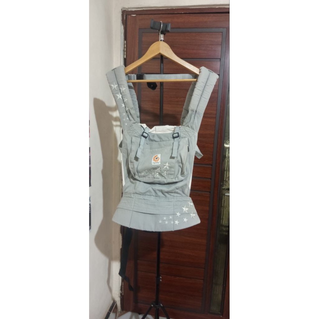 gendongan bayi Ergo baby