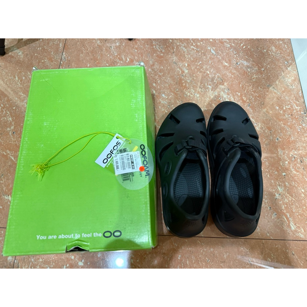 Sepatu Sandal Oofos Size 39 Ori Preloved