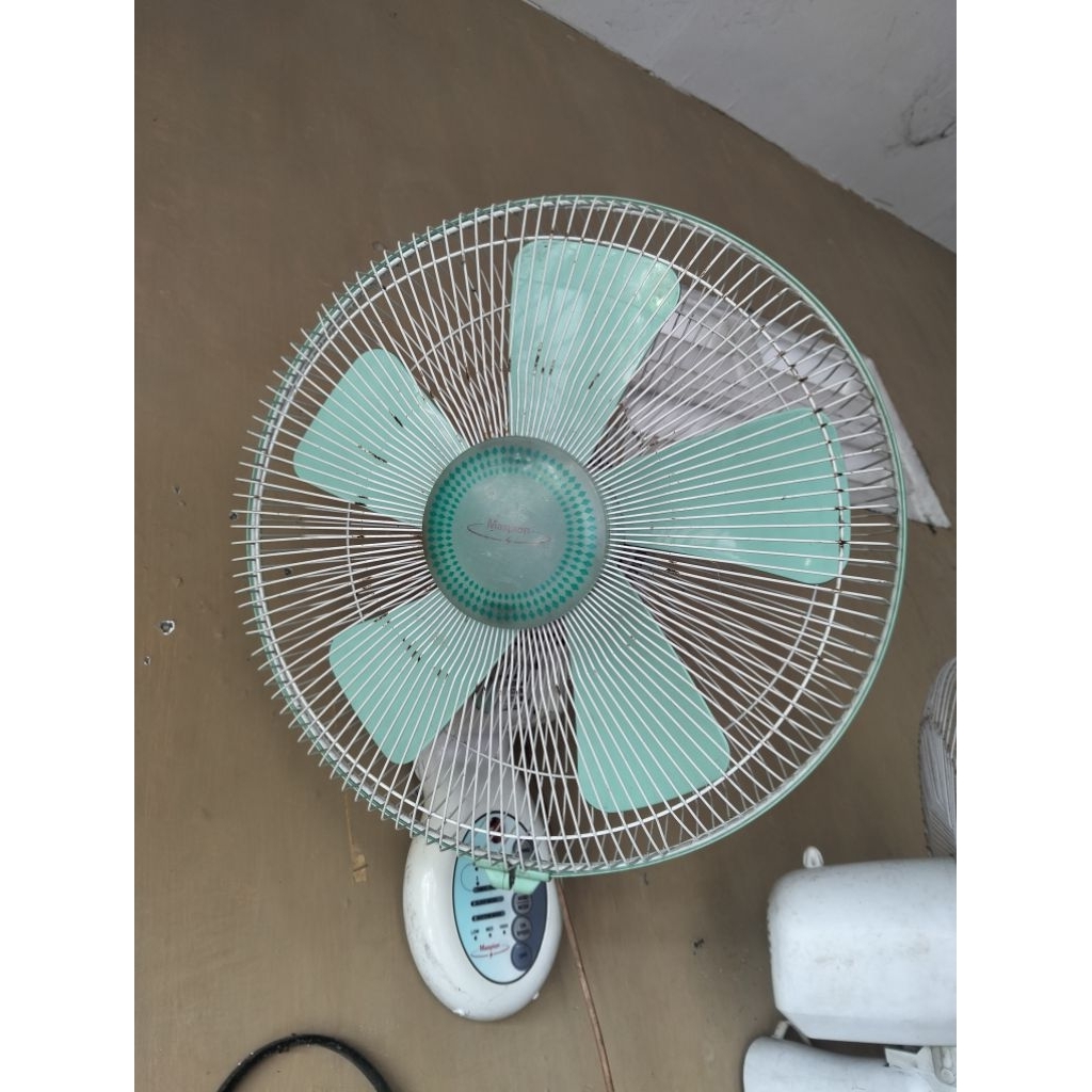 kipas angin Maspion bekas normal siap pakai. kipas angin  Maspion 2 tanpa remot y