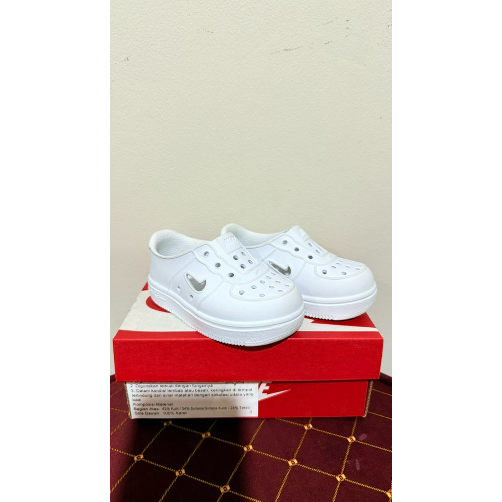 preloved sepatu nike original anak