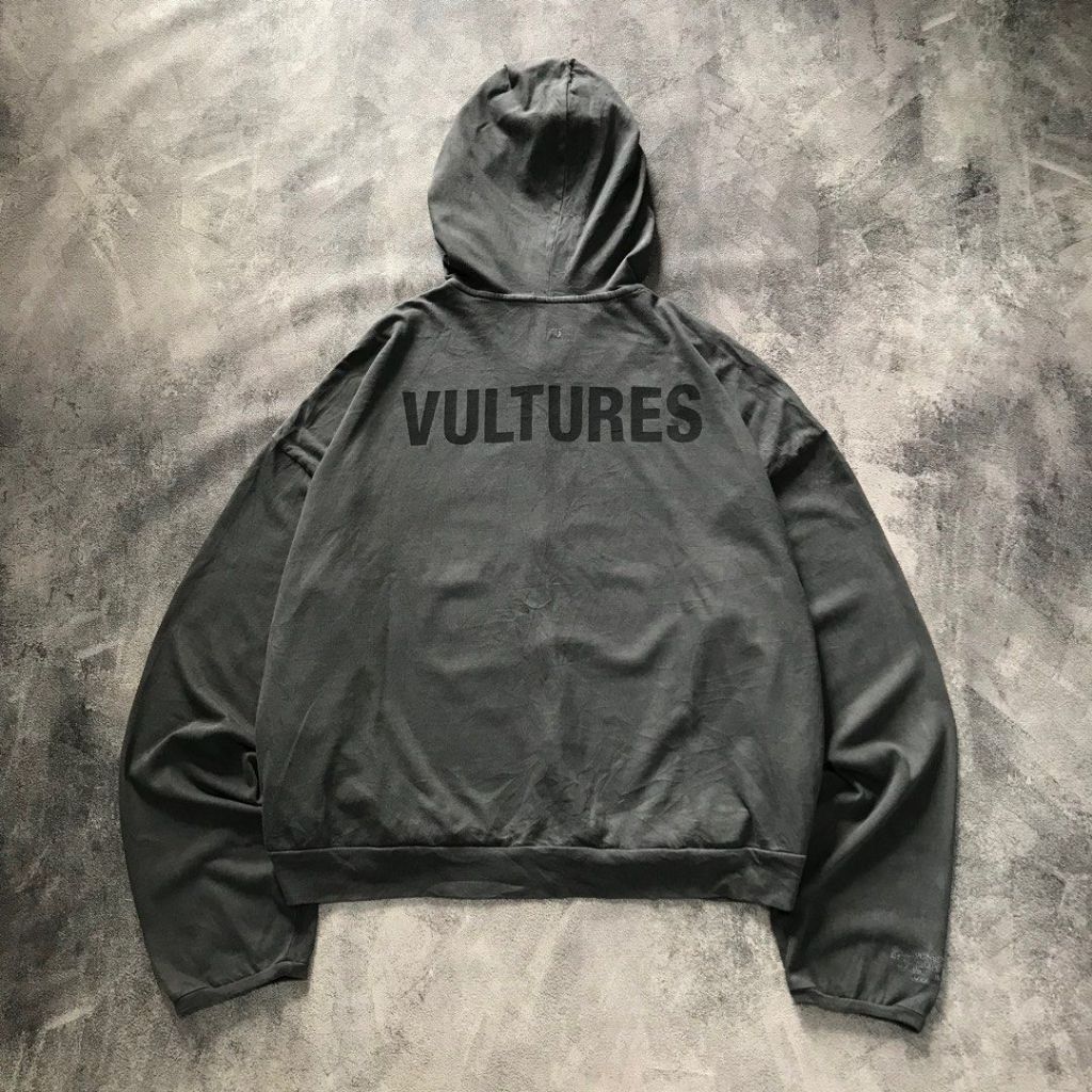 KANYE WEST MERCH PESANAN CAROUSELL