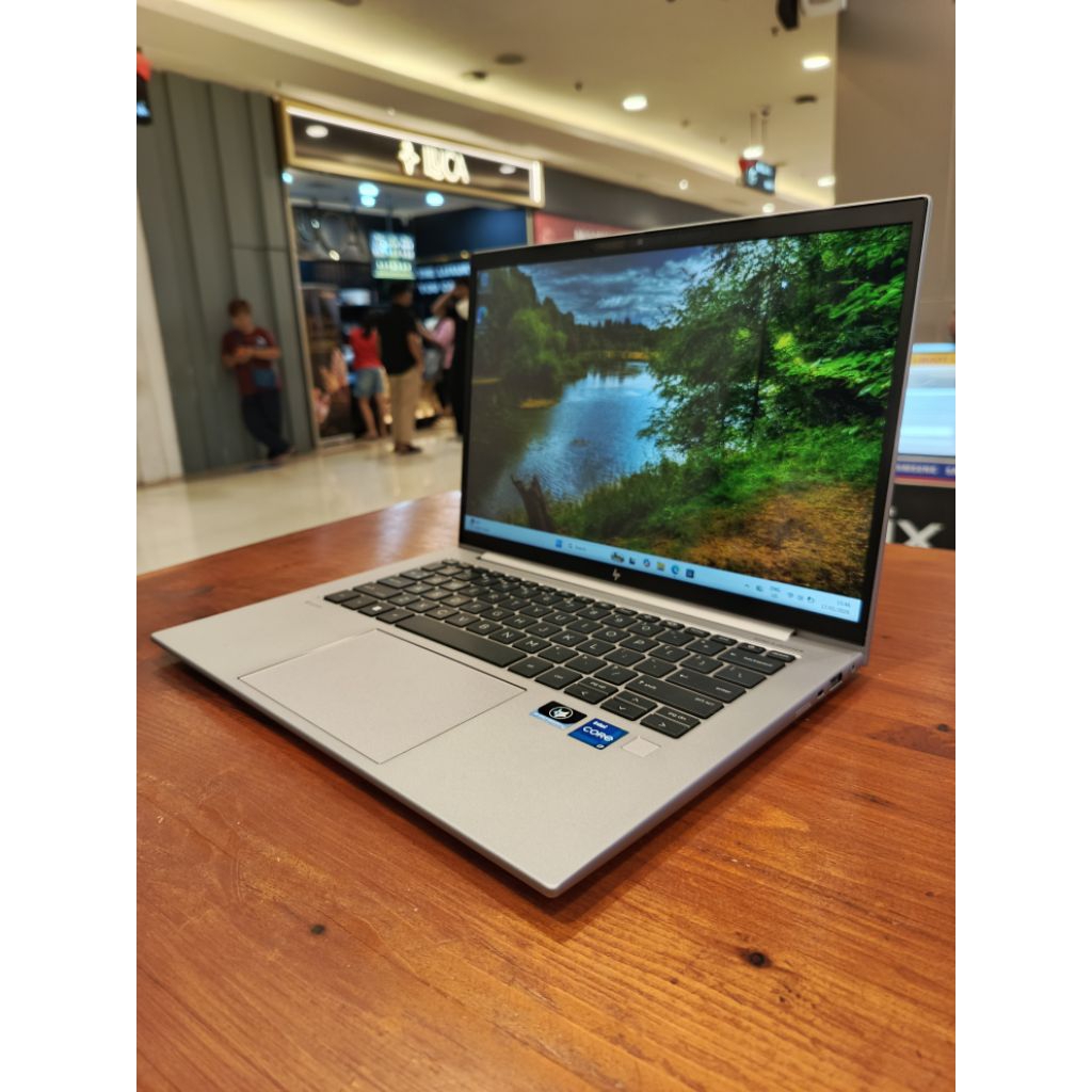 HP Zbook Firefly G10 14 inch mobile workstation pc i7-1355U 16/512GB