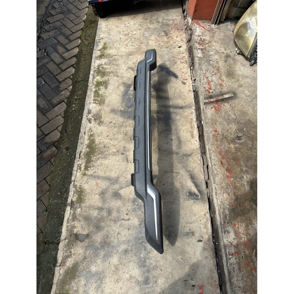 Pengaman bemper belakang innova 2008-2015 original