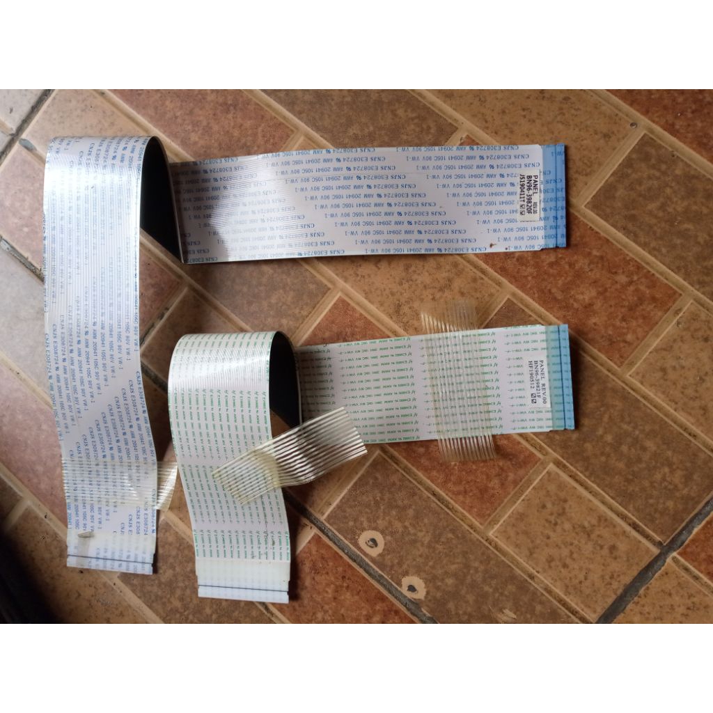 kabel fleksibel tv Samsung ua50ru7100