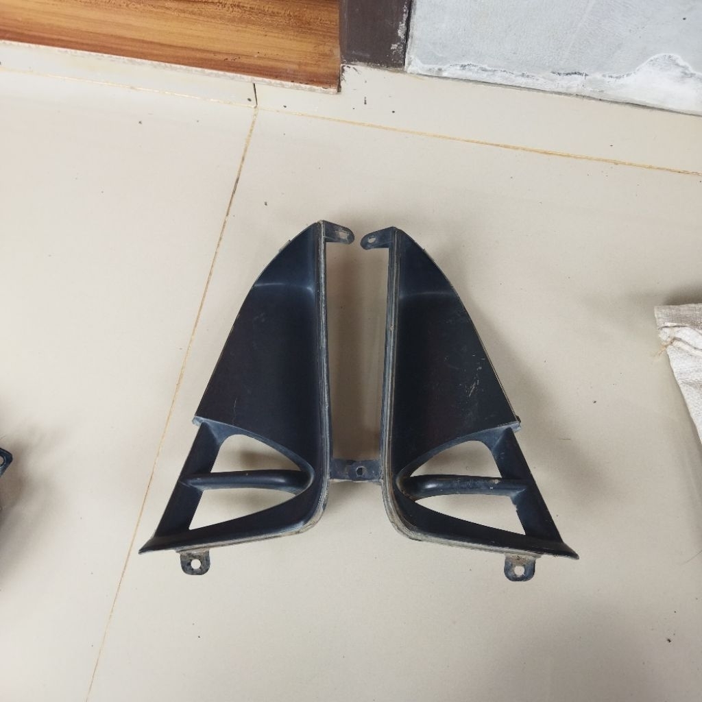 sayap sirip tengah Honda Supra x 125 Supra x Batman original COPOTAN