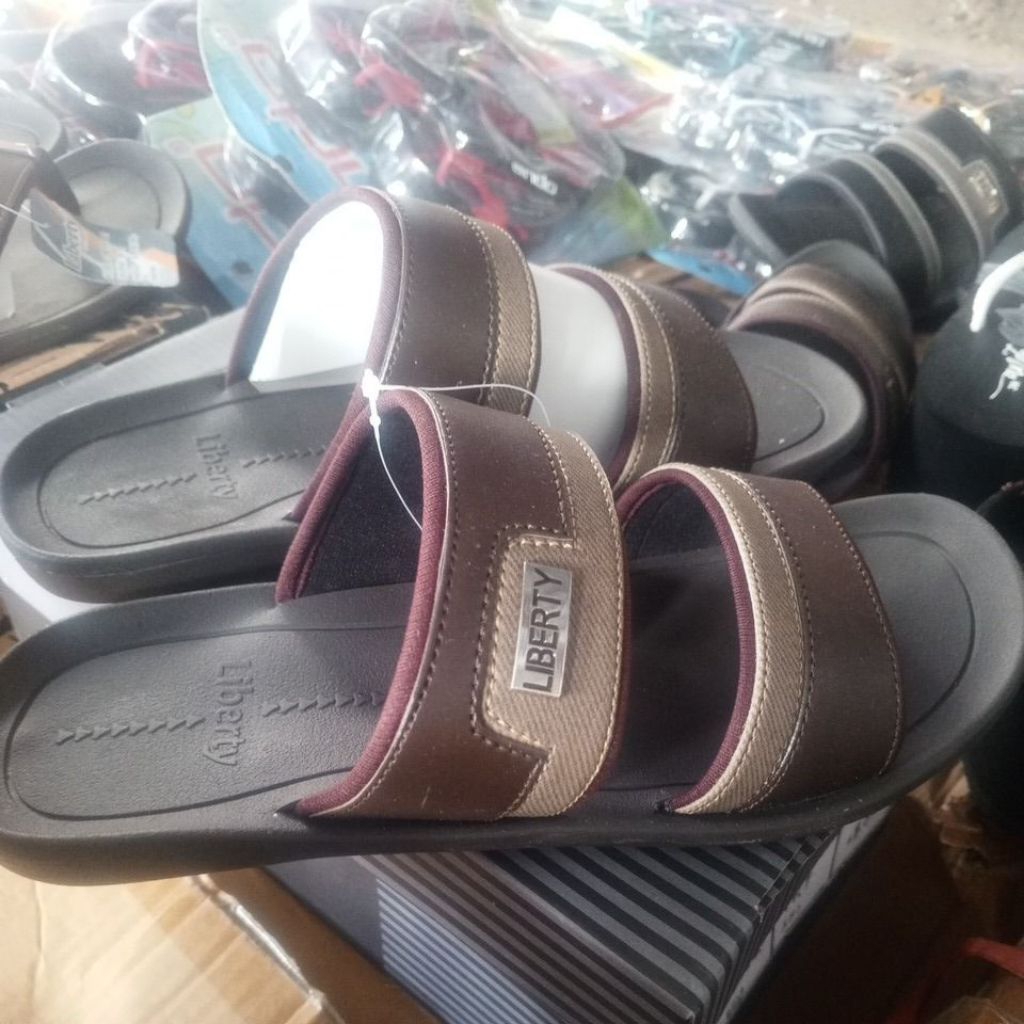Sandal kulit sintetis liberty