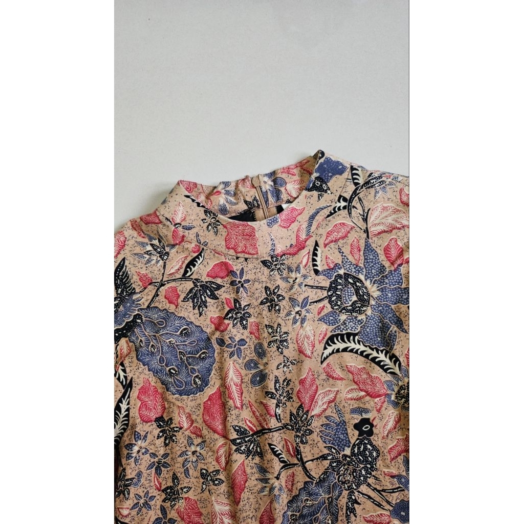 Preloved NONA RARA-Okta 3N T2062,Baju kerja blouse batik wanita modern