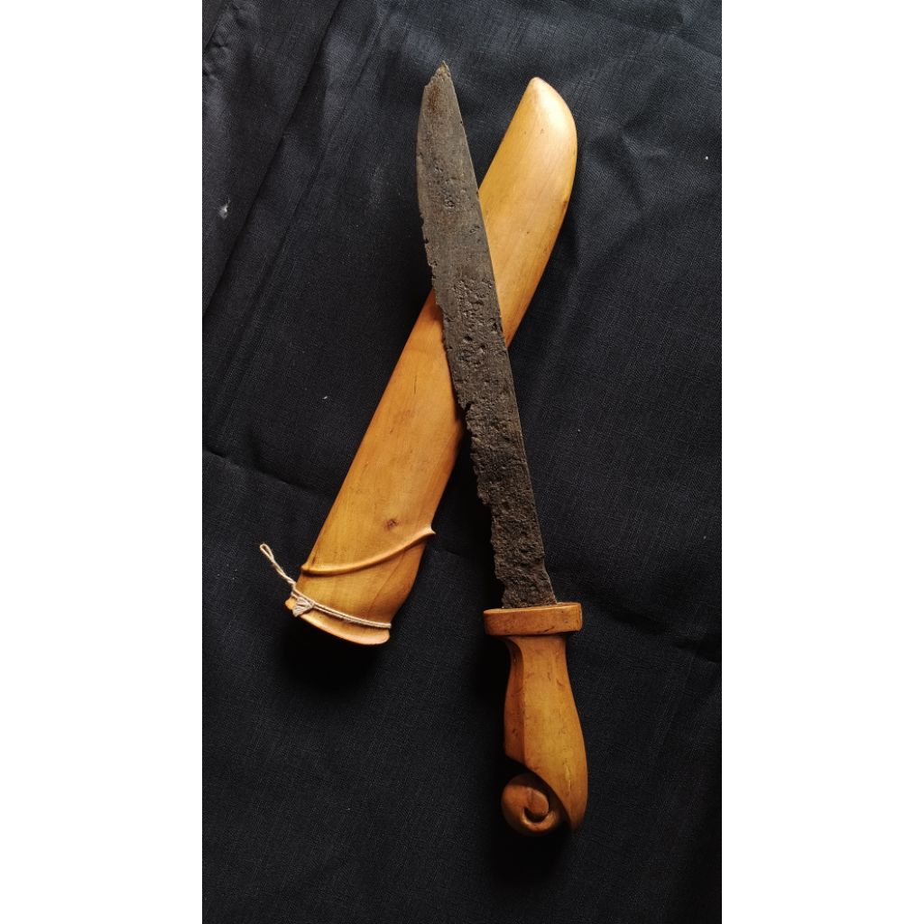 Original Sepuh Lokasian | Pusaka Tindih Wedung Kabudhan Besi Membatu Est. Kabudhan Sepuh