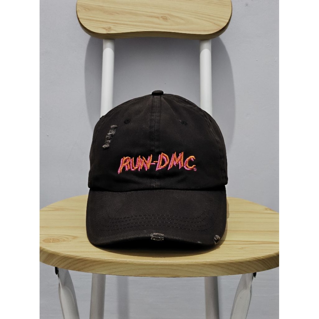 Topi RUN DMC Distressed Hat Cotton On Bravado Merchandise Original
