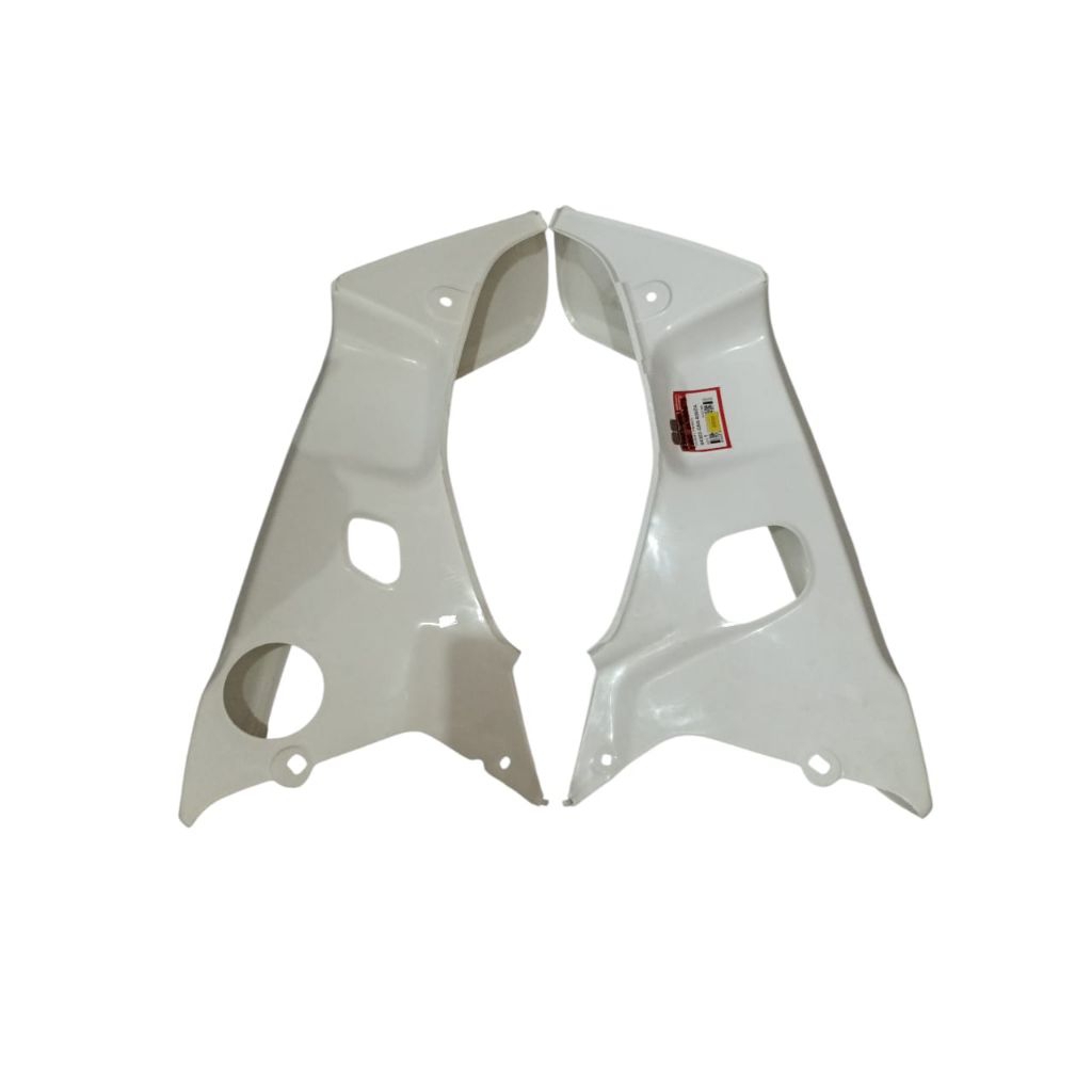 Tedeng Depan / Tebeng Depan / Sayap Depan / Front Cover Putih Set ASTREA GRAND 64301-GN5-830ZA / 643