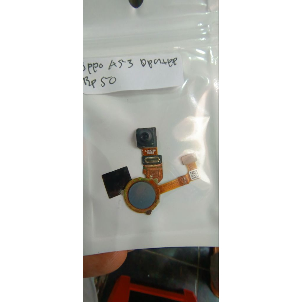 Kamera depan Oppo 53 + pinger print