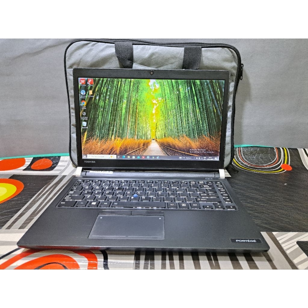 laptop toshiba core i5 gen 6 ram 8 ssd 256 gb siap pakai