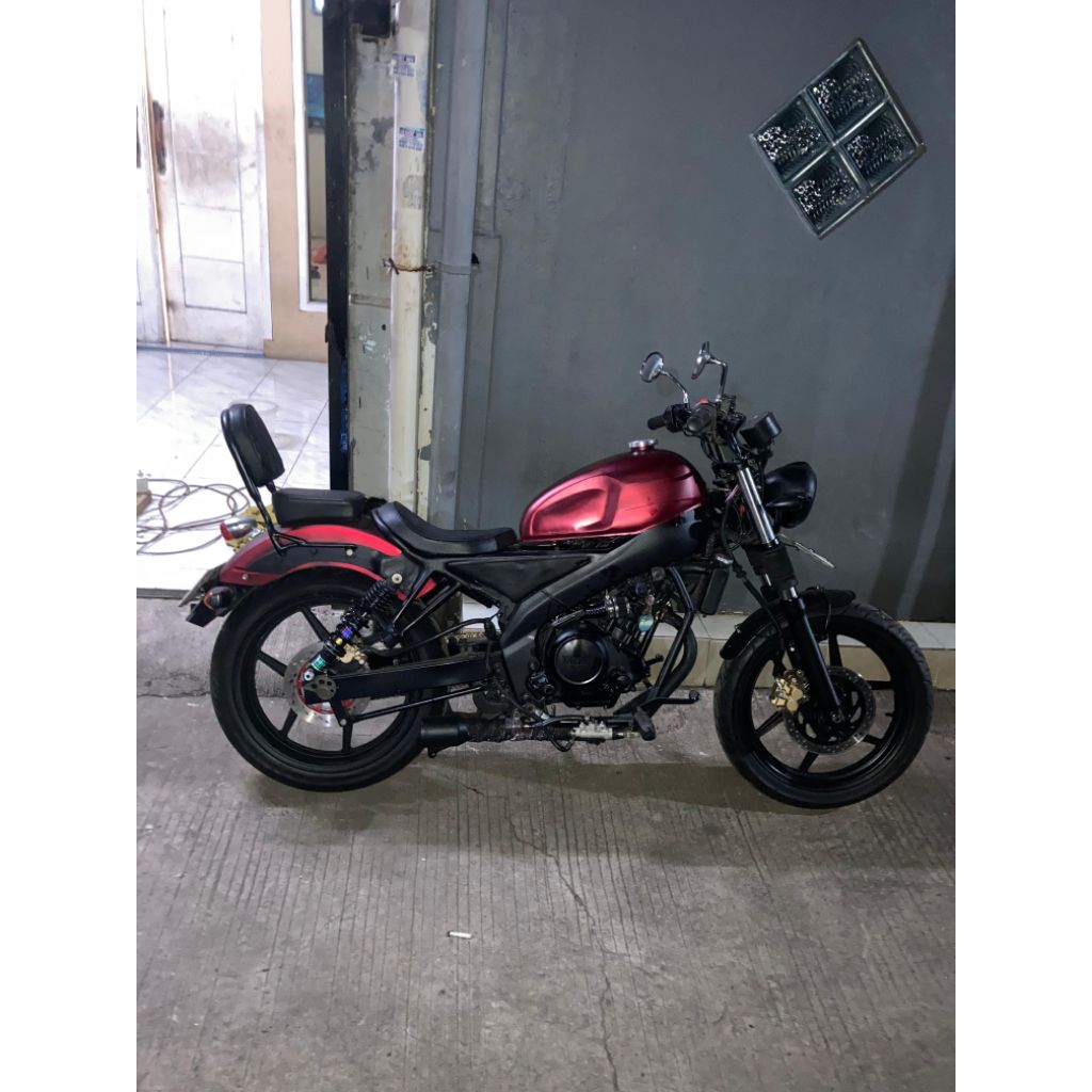 sepeda motor vixion bobber