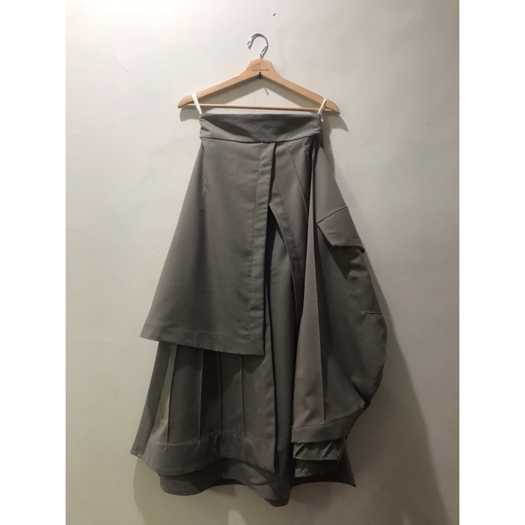 OLINE WORKROBE - OSEIBO PLEATED LONG SKIRT IN MOCHA