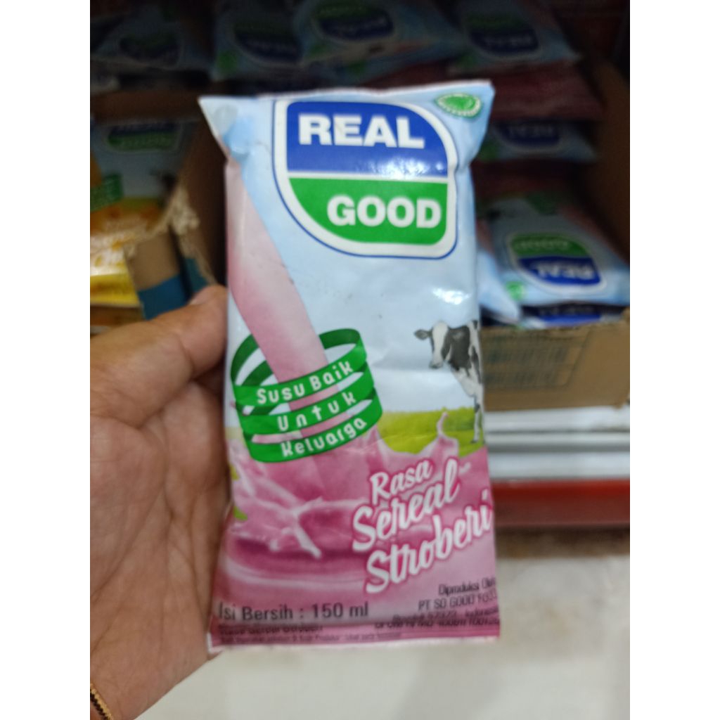 Real good susu kemasan bantal sereal strawberi 150ml