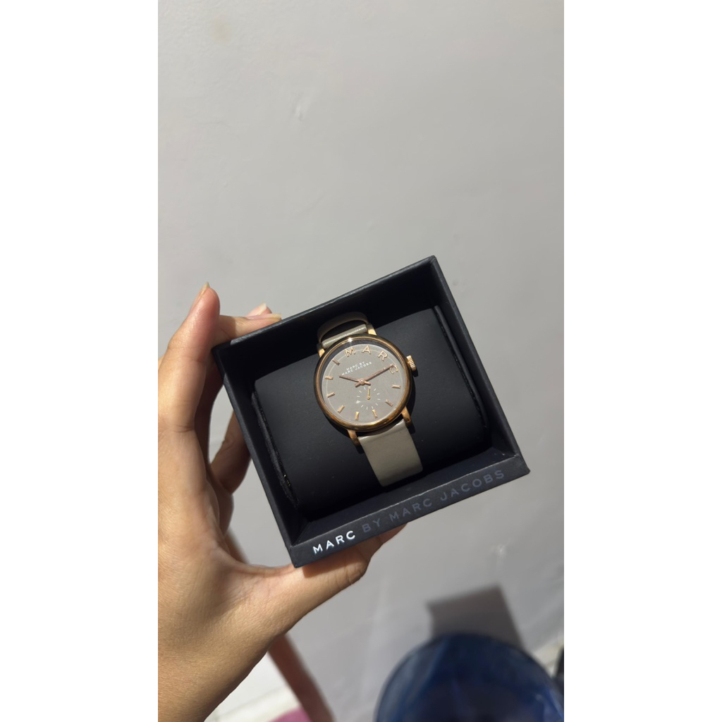 Jam tangan Marc Jacobs