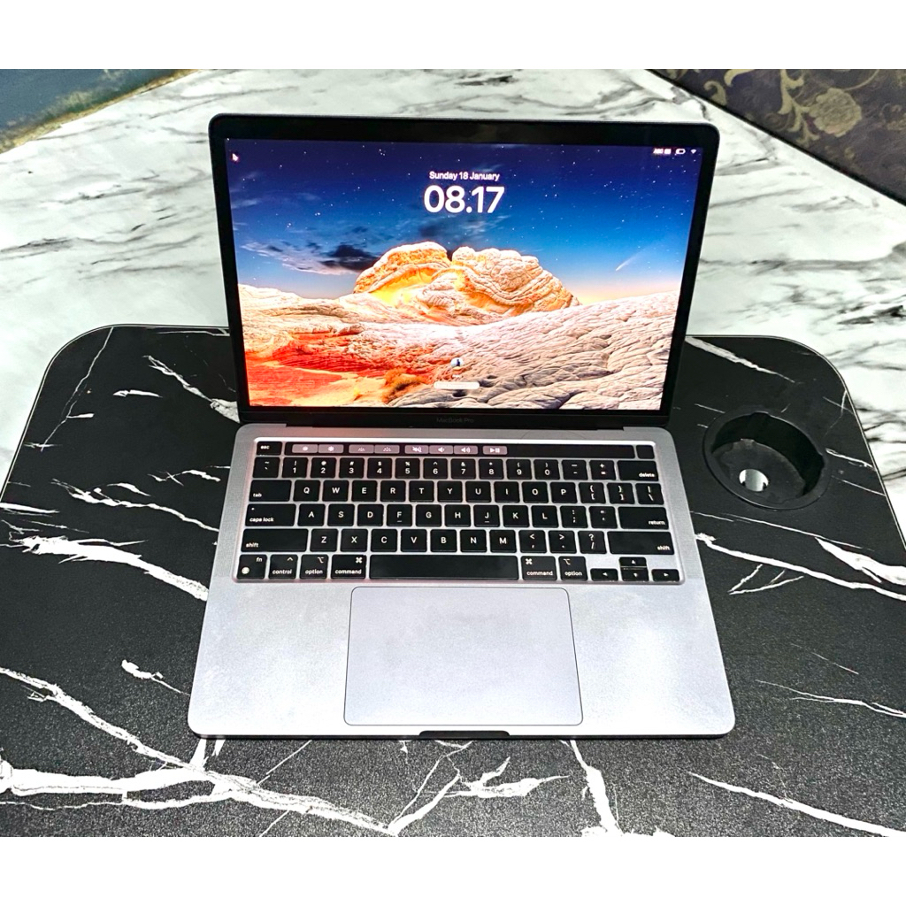 macbook M1 Pro 2020 8/256