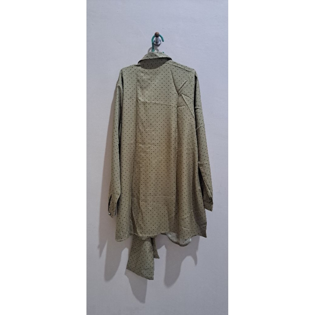 Preloved kemeja wanita lengan panjang merek Nobby