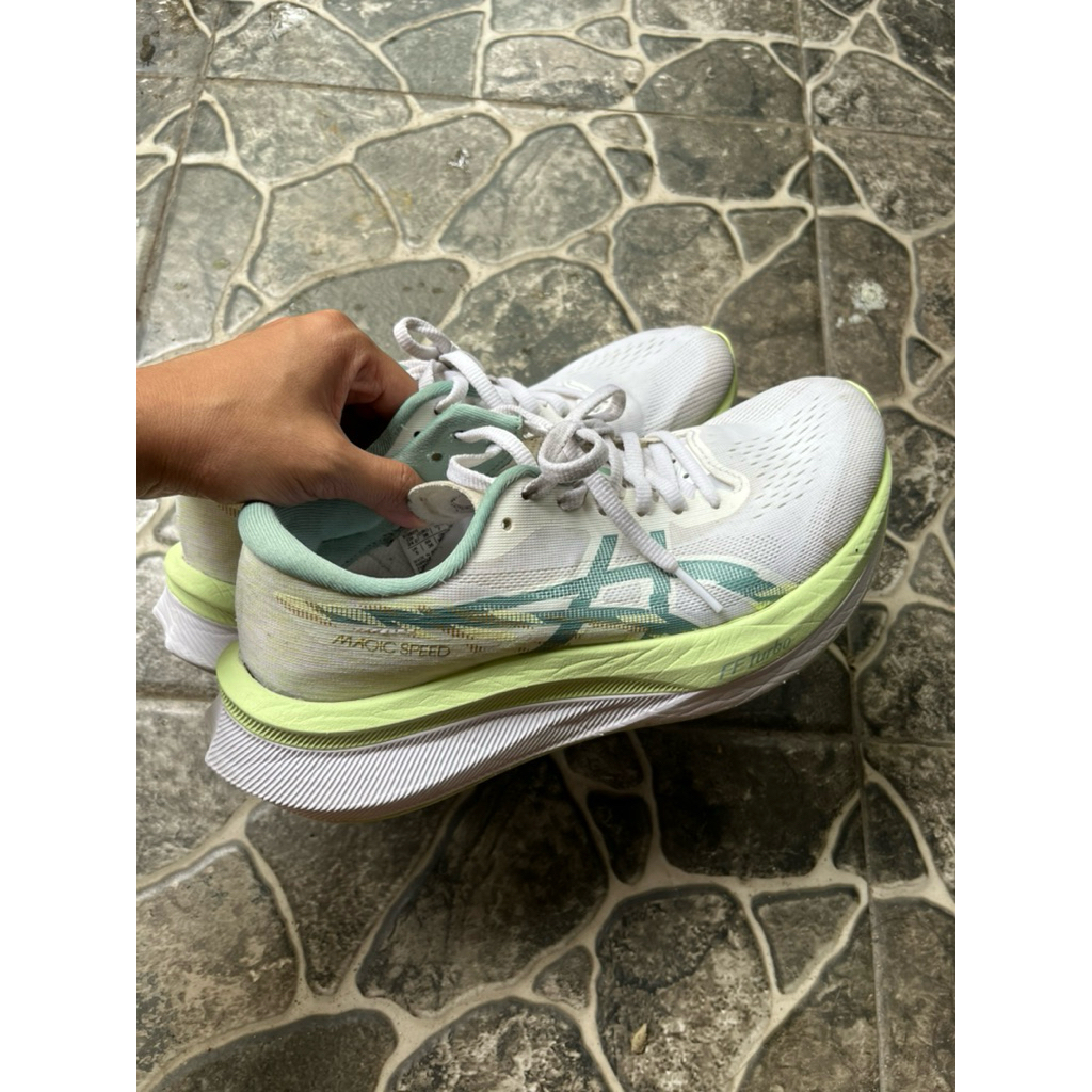 Asics Magic Speed 4