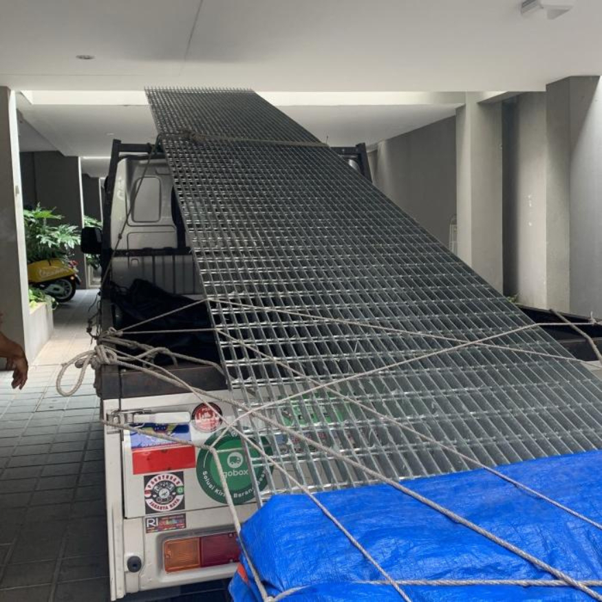 Grating Galvanis Gerigi / Galvanized Grating Serrated 6M