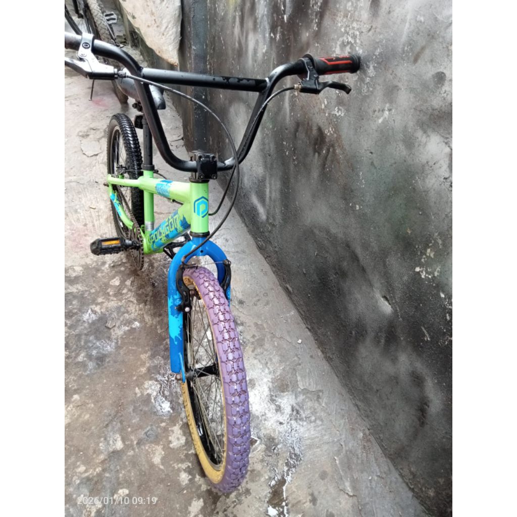 Sepeda POLYGON bmx bekas
