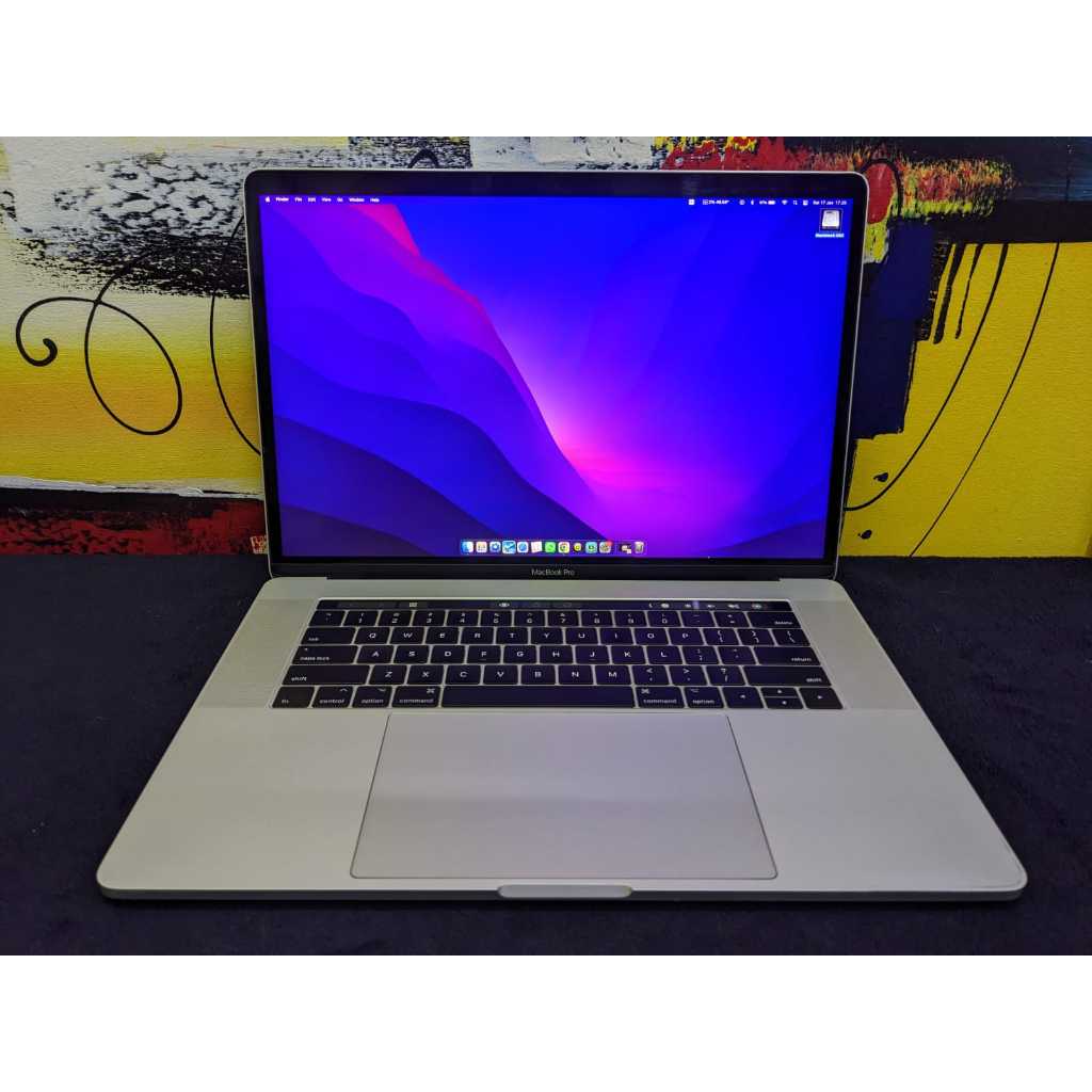 Laptop Apple Macbook Pro 15 Touchbar 2017 Core i7 16/512 Siap Pakai