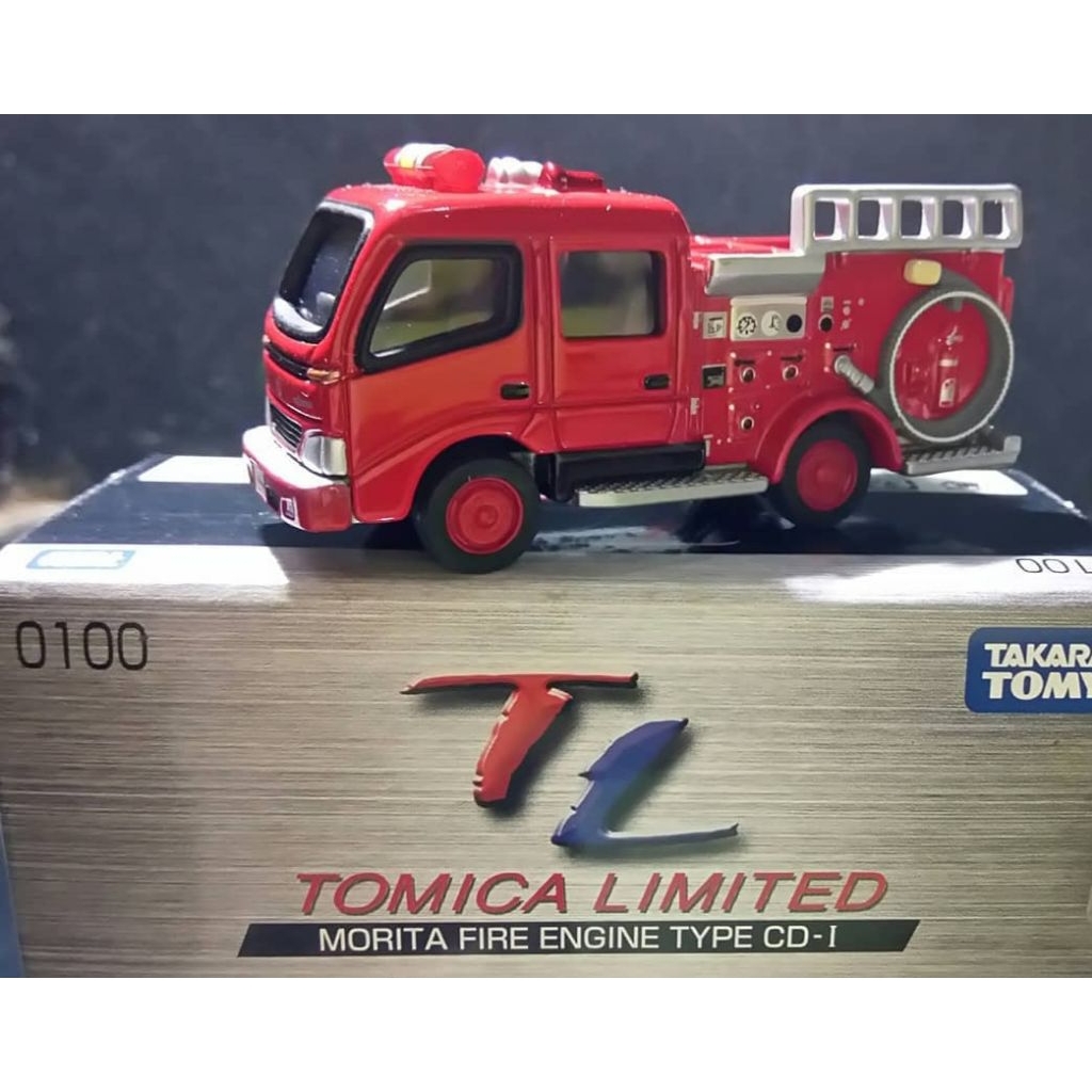TOMICA LIMITED MORITA FIRE ENGINE