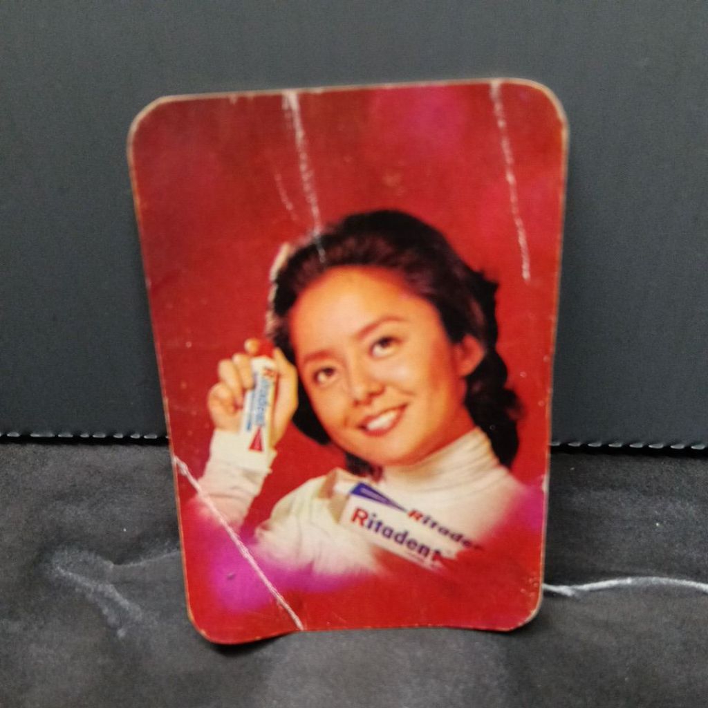 kalender saku 1973 Aktris Hong Kong MARGARET HSING HUI Ritadent menempelkan kalender saku