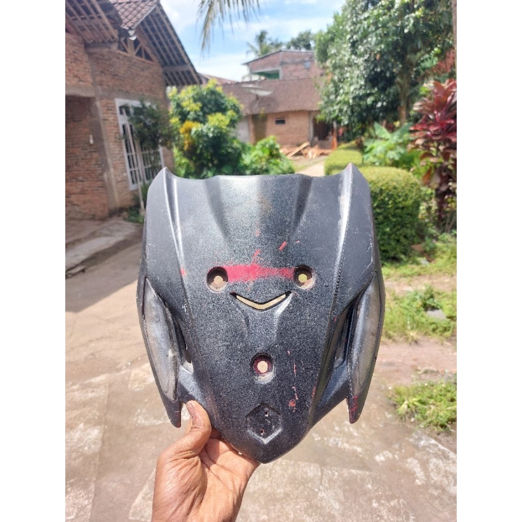 Panel Dasi Depan Suzuki Smash Titan Original Bahan