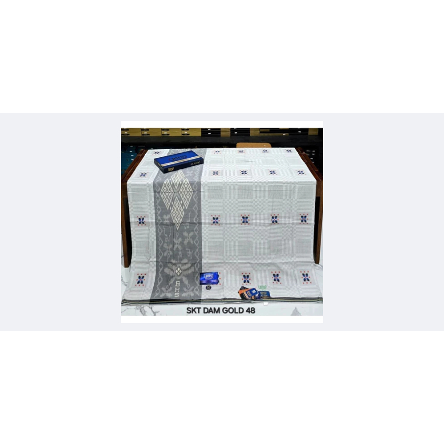 Sarung BHS Cosmo Putih motif