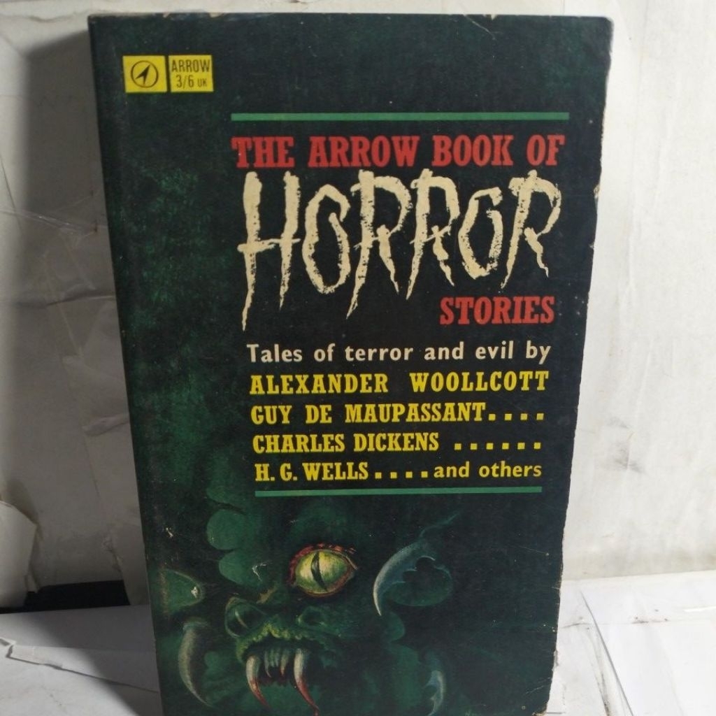 NOVEL THE ARROW BOOK OF HORROR STORIES