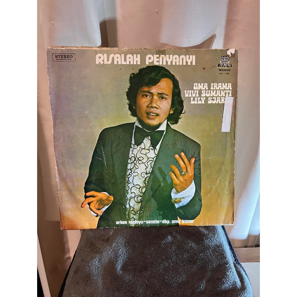 Vinyl Oma Irama, Vivi Sumanti, Lily Sjarif – Risalah Penyanyi / Piringan Hitam Rhoma Irama, Vivi Sum