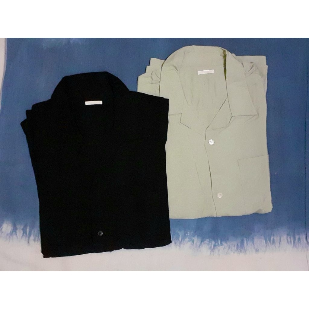 Kemeja GU Open Collar (Uniql0 Open Collar) Black/Sage