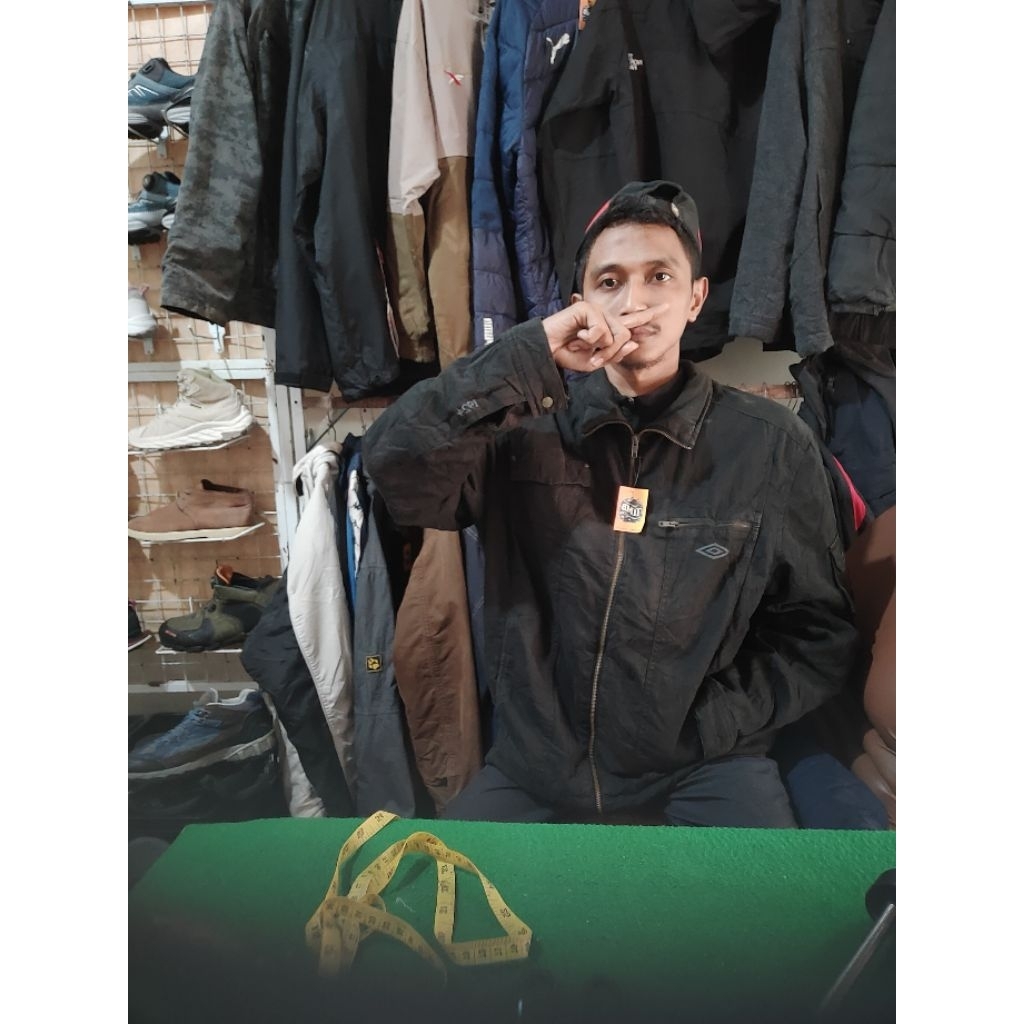 [11] Jaket outdoor gunung parasut waterproof Bulang bulu angsa down ultralight jeans parka varsity h