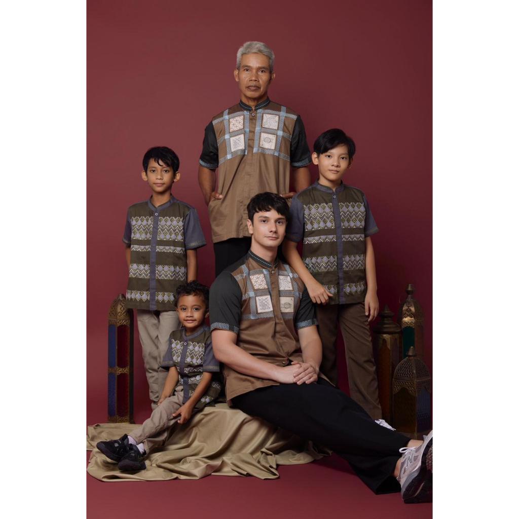 BAJU KOKO AL-ACHWAN COUPLE AYAH ANAK ORLANDO BROWN MIX DARK GREEN / COKLAT MIX HIJAU TUA TANGAN PEND