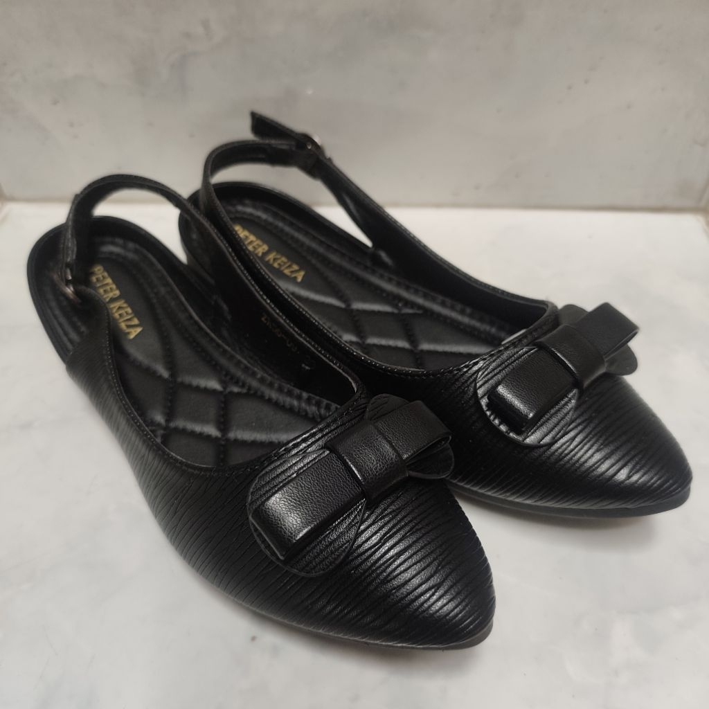Peter Keiza Sepatu sandal flat wanita