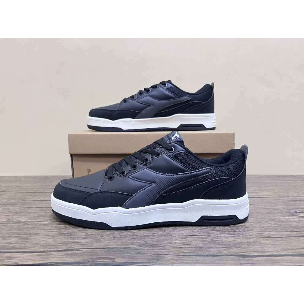 Sepatu Sneakers casual sekolah pria Diadora Nixon Black Hitam Original
