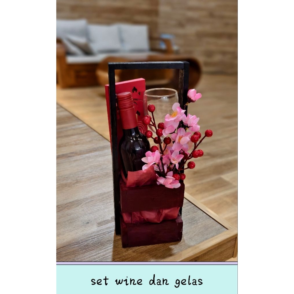 hampers imlek set piring keramik imlek / wine / emping