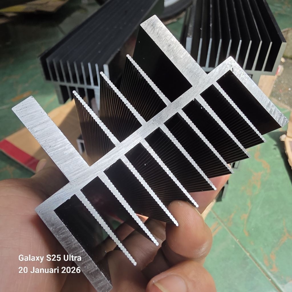 heatshink aluminium 2u super tebal 7.5mm 10cm hitam