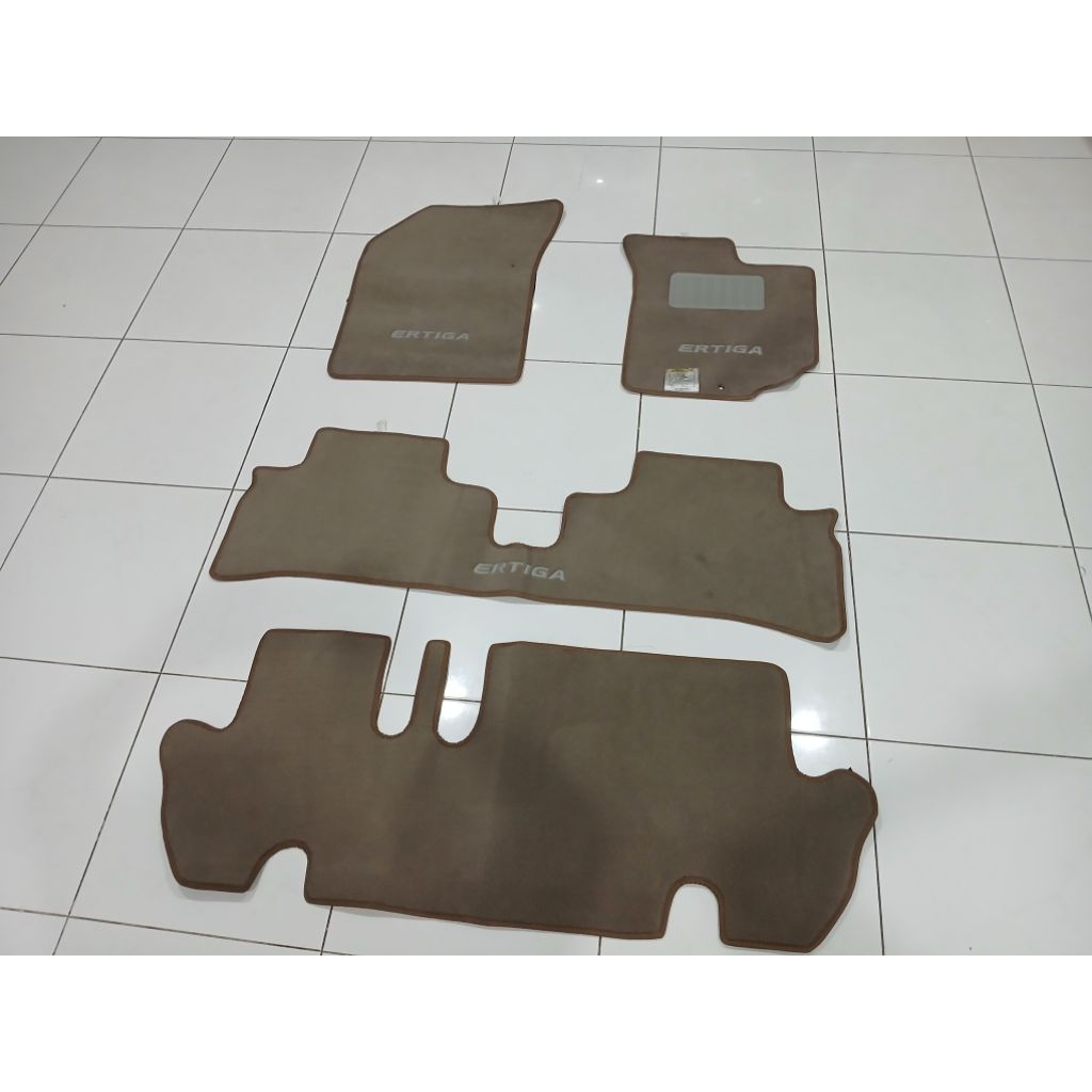 karpet bludru original ertiga 2013-2018 1set