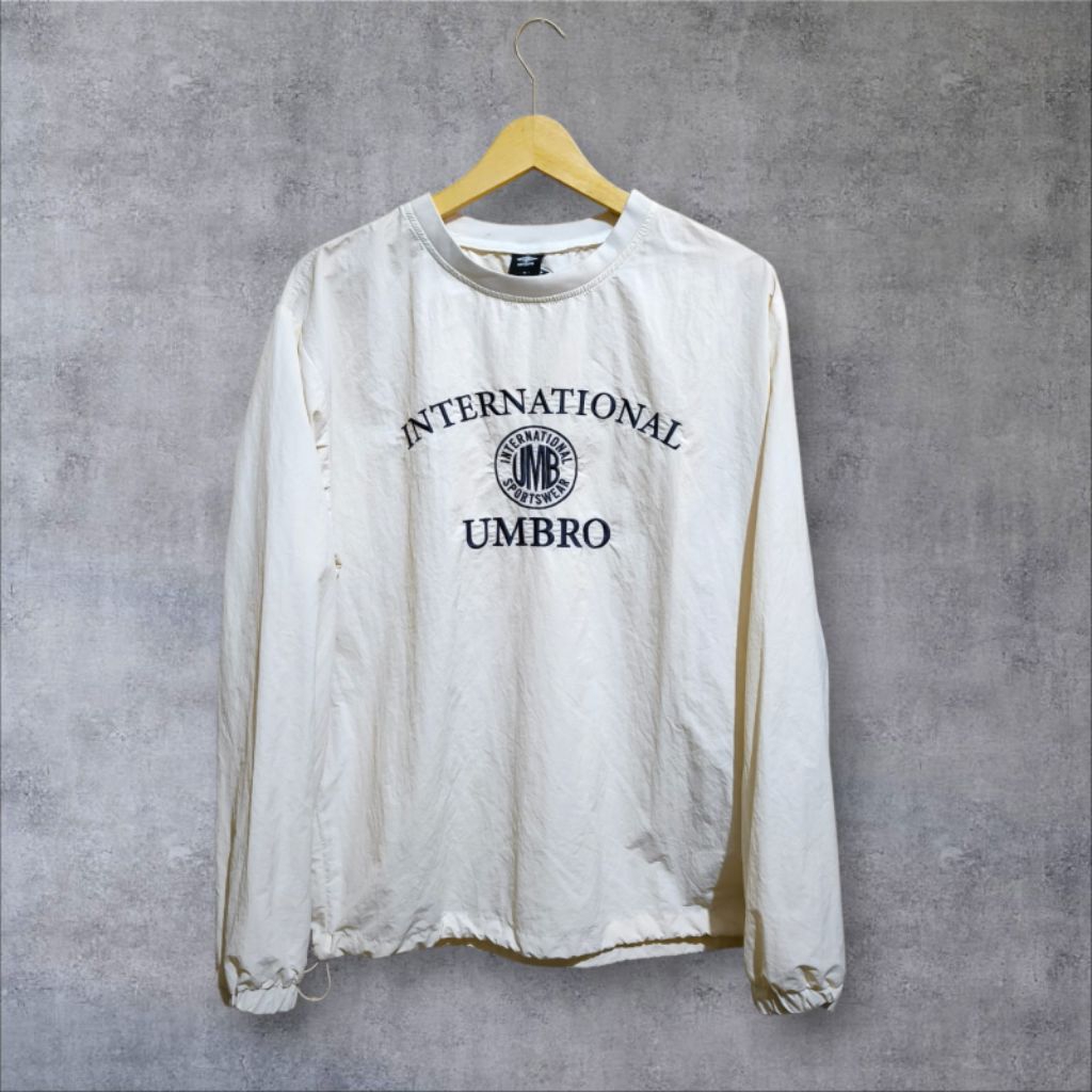 UMBRO WINDBREAKER NYLLON OUTDOOR WATERPROOF