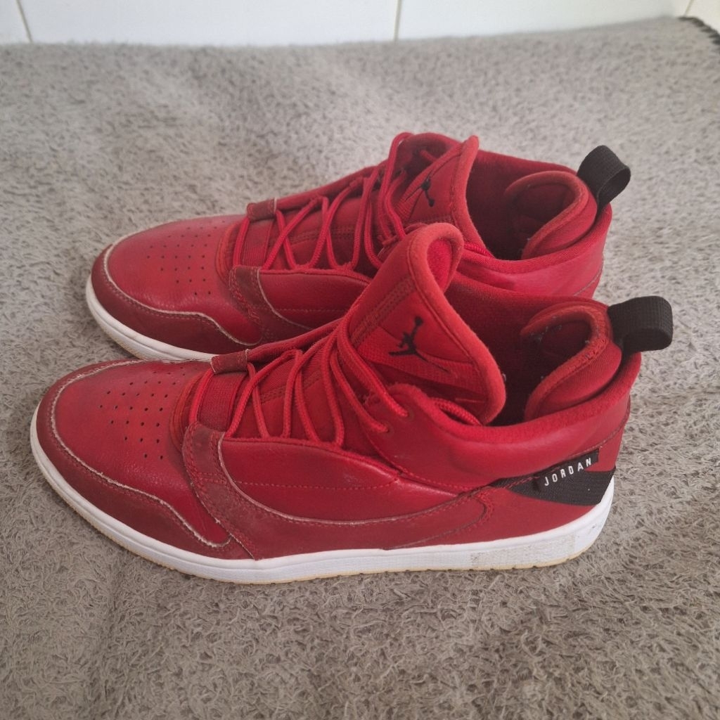 AiR JoRdAn FaDeAwAy GyM Size 42,5 / 27 cm