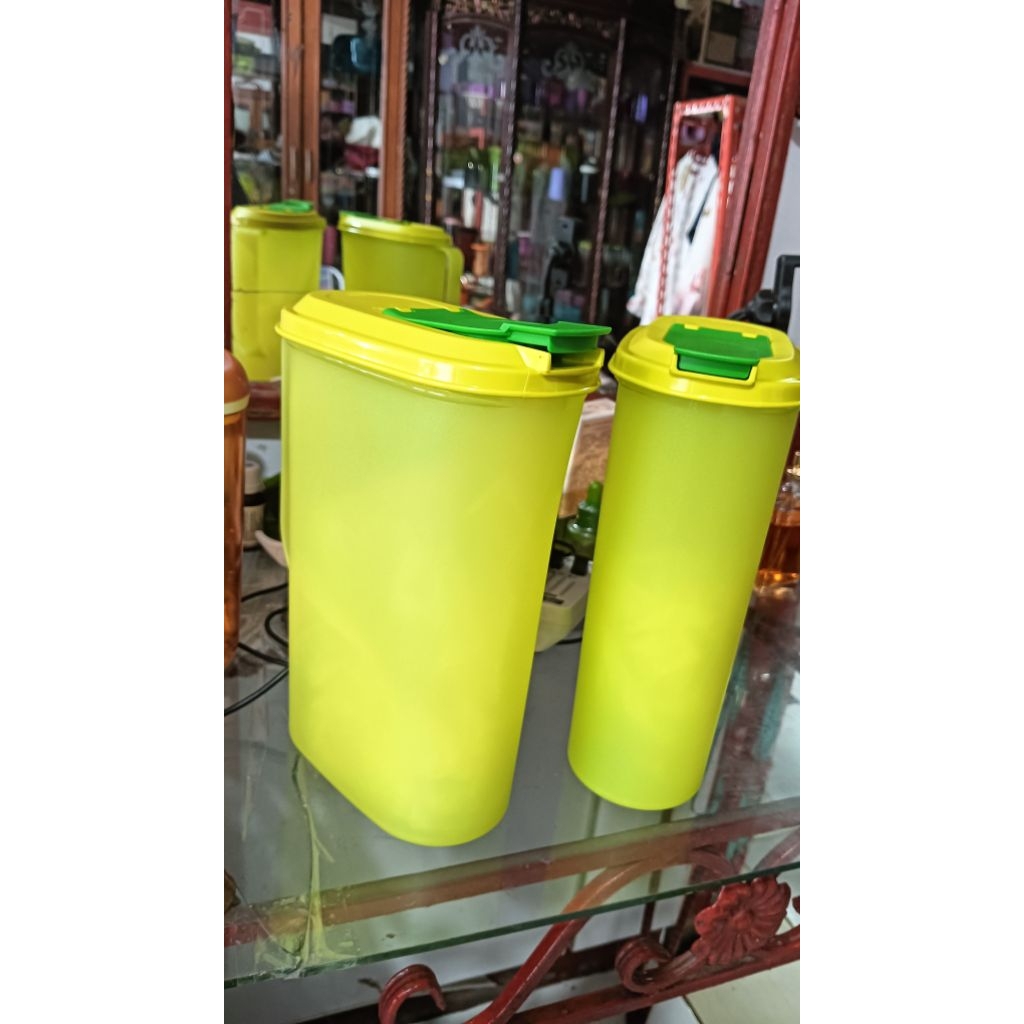 fridge jug ceret Tupperware