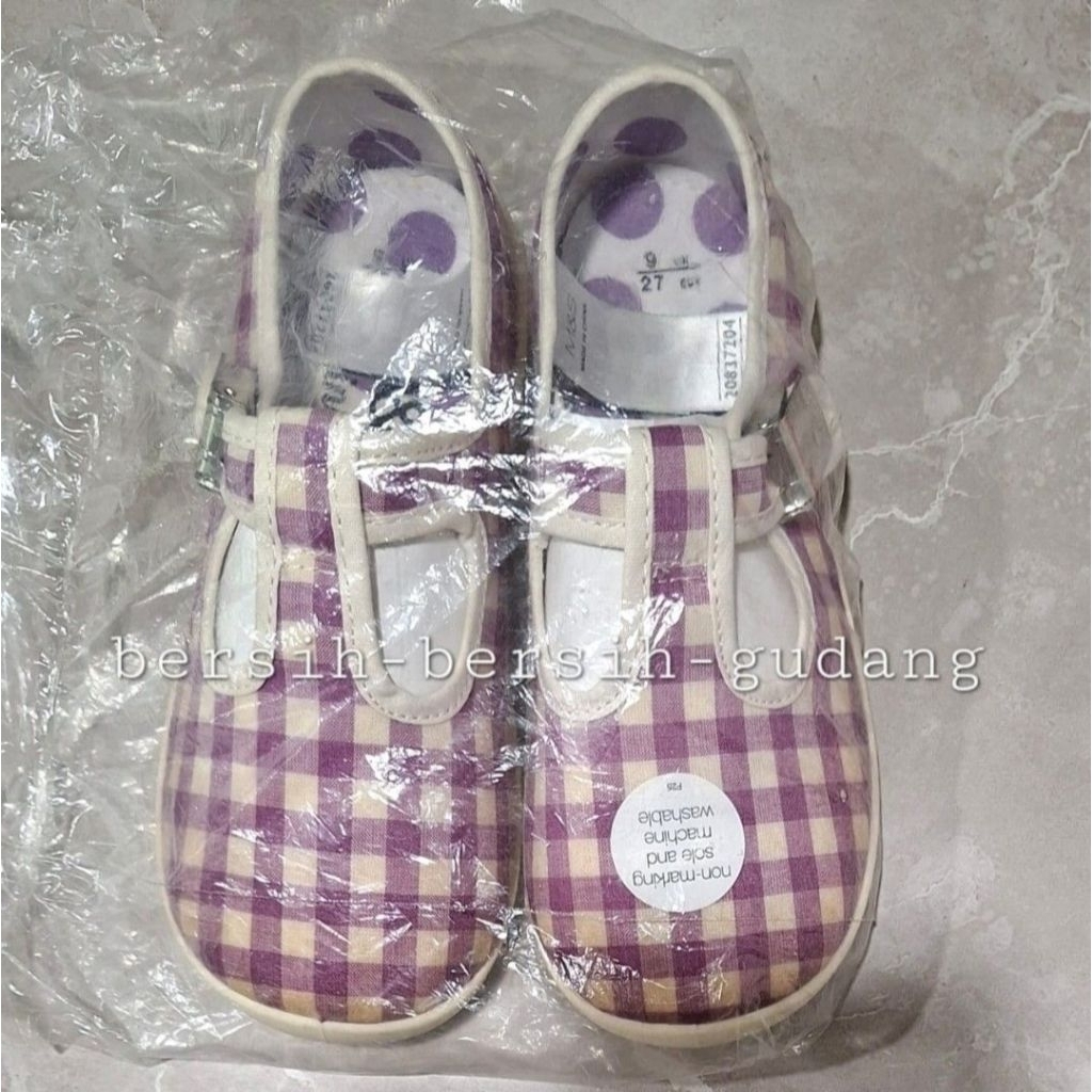 Baru- sepatu anak marks & spencer